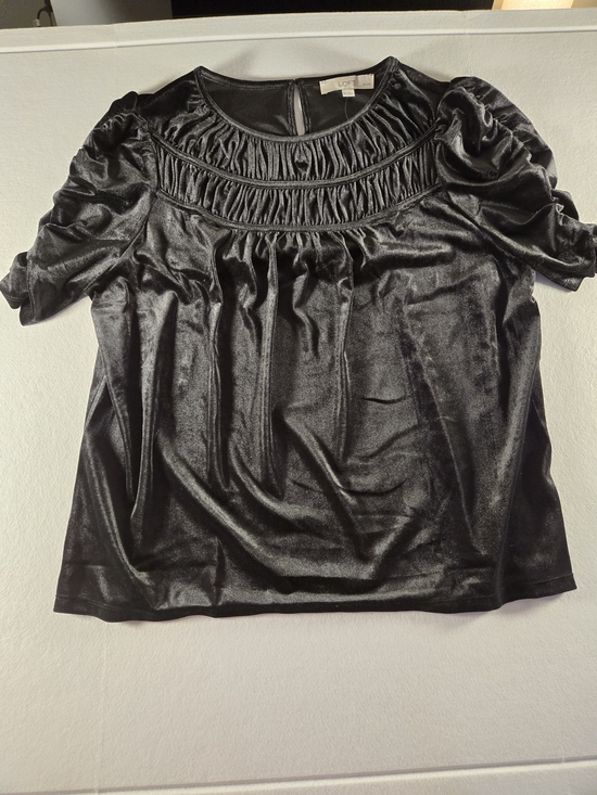 LOFT Tops - LOFT Black Velvet Short-Sleeve Ruched Yoke Top Petite XL